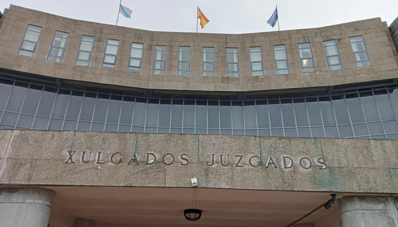 El juicio fue señalado para hoy, mañana y el viernes en la sección compostelana de la Audiencia Provincial de A Coruña
