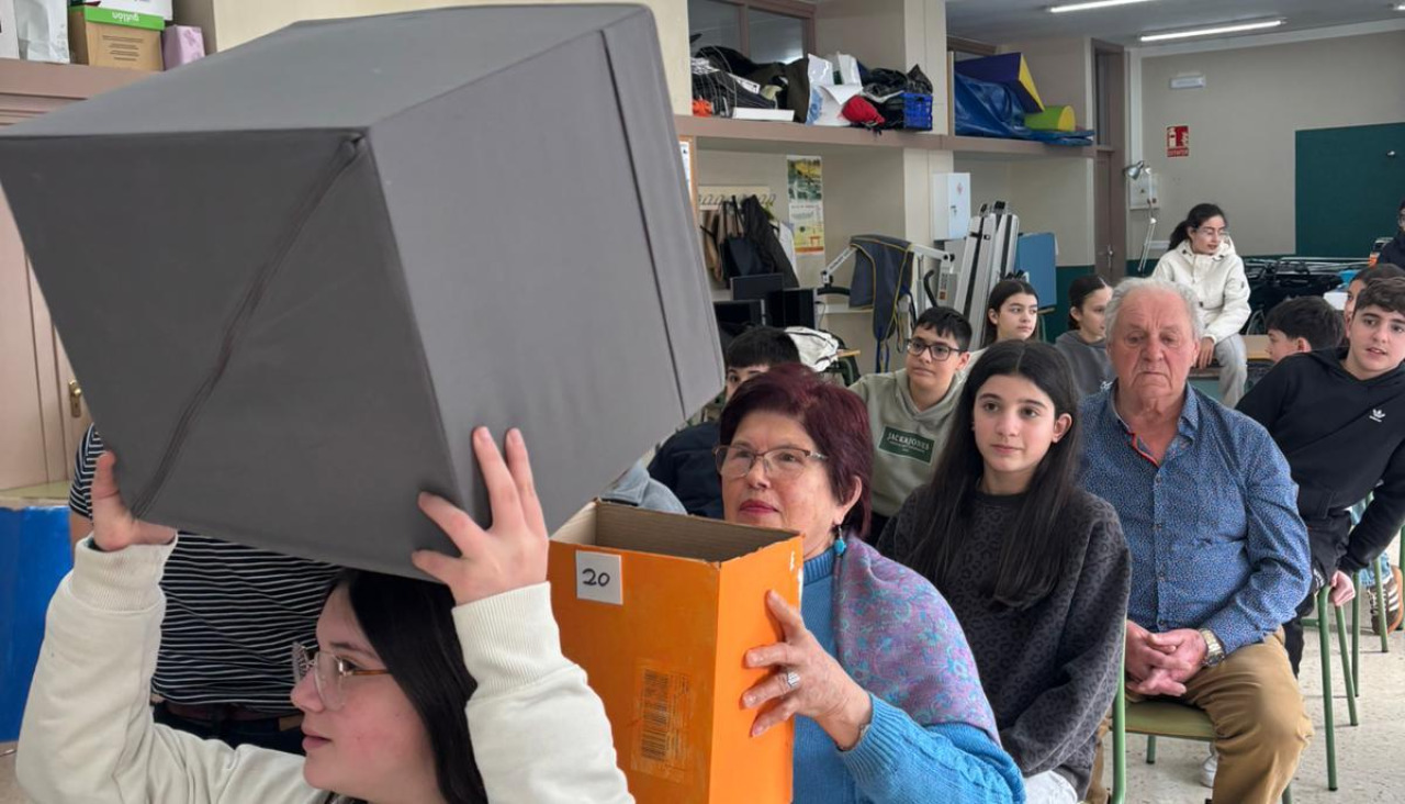 Personas usuarias de Agadea realizaron juegos y otras actividades con alumnado de 1º de ESO del IES 'Félix Muriel¡