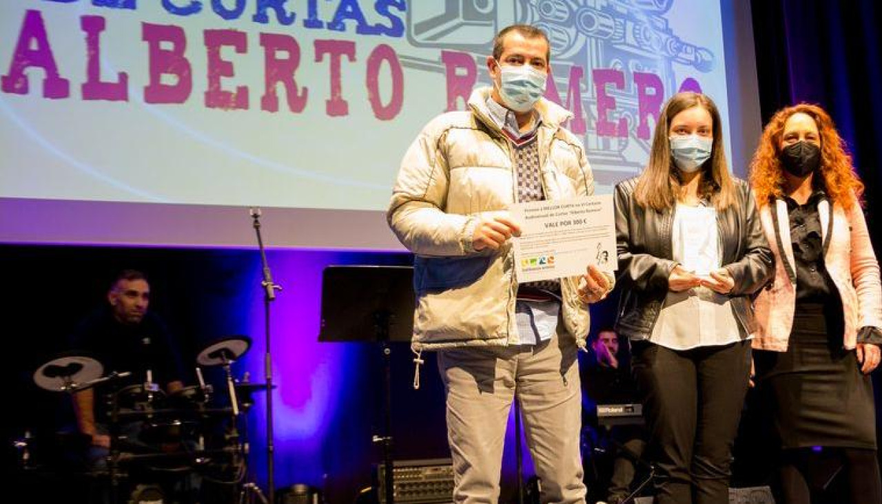 La sexta gala de entrega de los premios del certamen audiovisual de cortometrajes 'Alberto Romero' que se celebró en el Teatro Elma se desarrolló con la limitaciones de la pandemia derivada de la Covid-19
