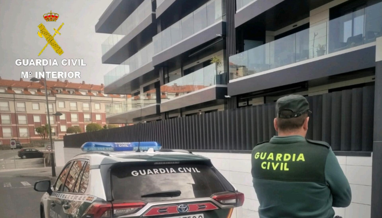 Imagen de un Guardia Civil de Sanxenxo