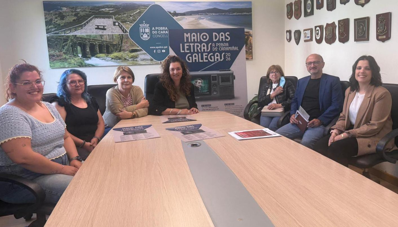 La presentación de la programación del Maio das Letras tuvo lugar en la sala sala  de juntas del consistorio pobrense