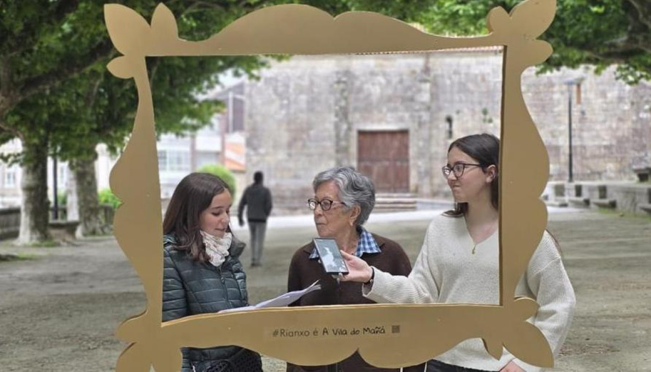 El alumnado del instituto rianxeiro entrevistó a ciudadanos para activar una mirada distinta sobre algunos de los espacios más significativos de esa localidad barbanzana