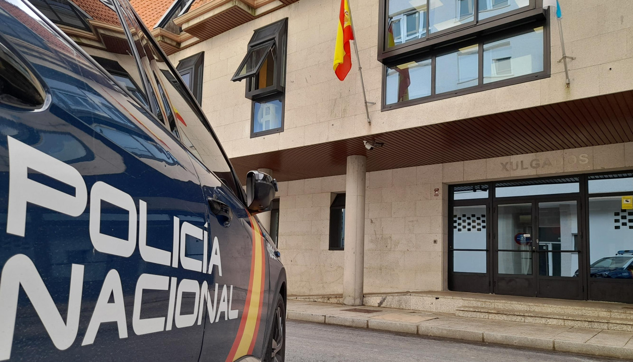 A Praza 1 do Tribunal de Instancia de Ribeira instruiu o procedemento contra dúas persoas por sendos delitos contra a saúde pública