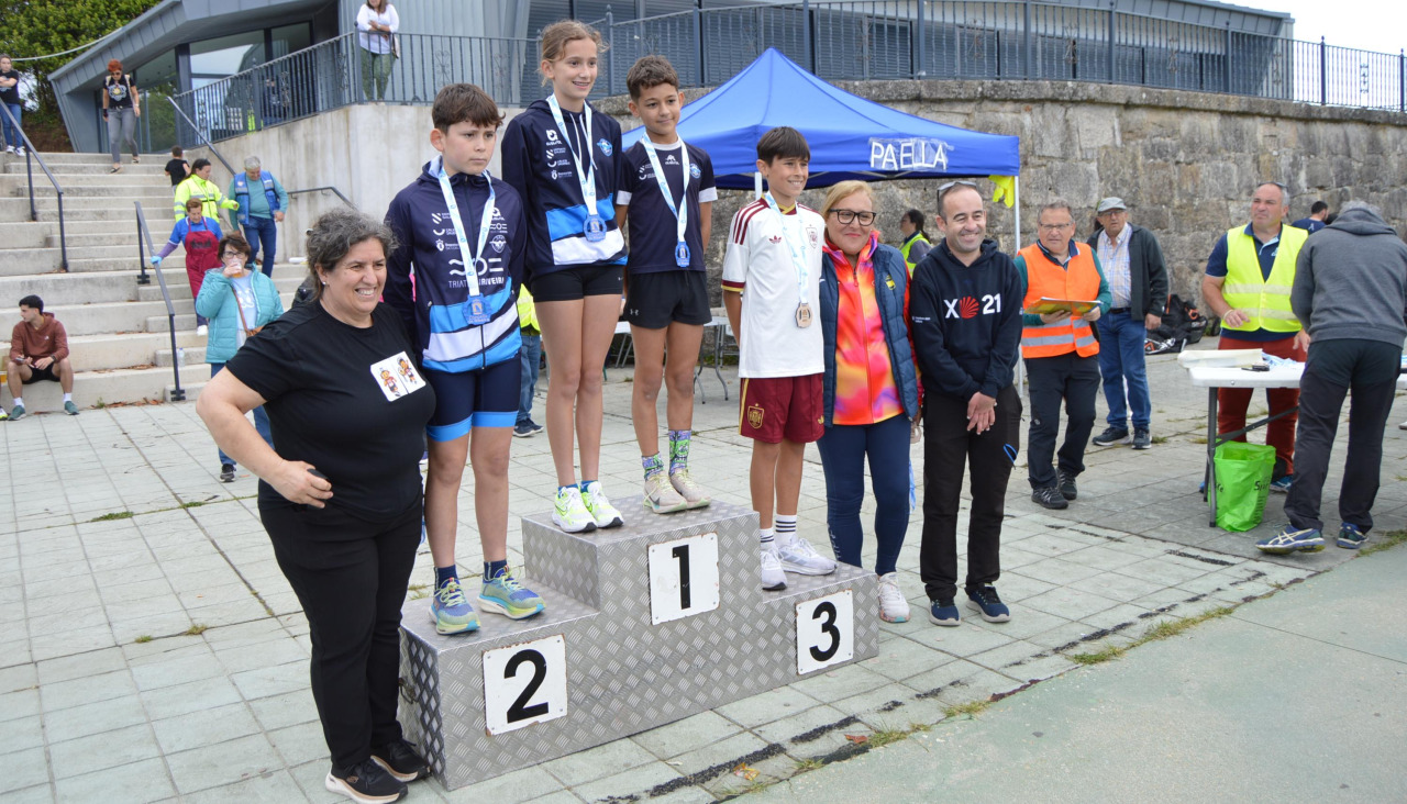 Imagen del pòdio de la XXI Carreira Popular da Guía