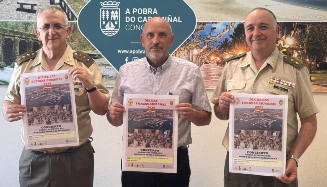 El alcalde pobrense, acompañado de componentes del Cuartel General del Mando de Apoyo a la Maniobra presentó el recita para animar a la ciudadanía y visitantes a presenciar esta cita musical.
