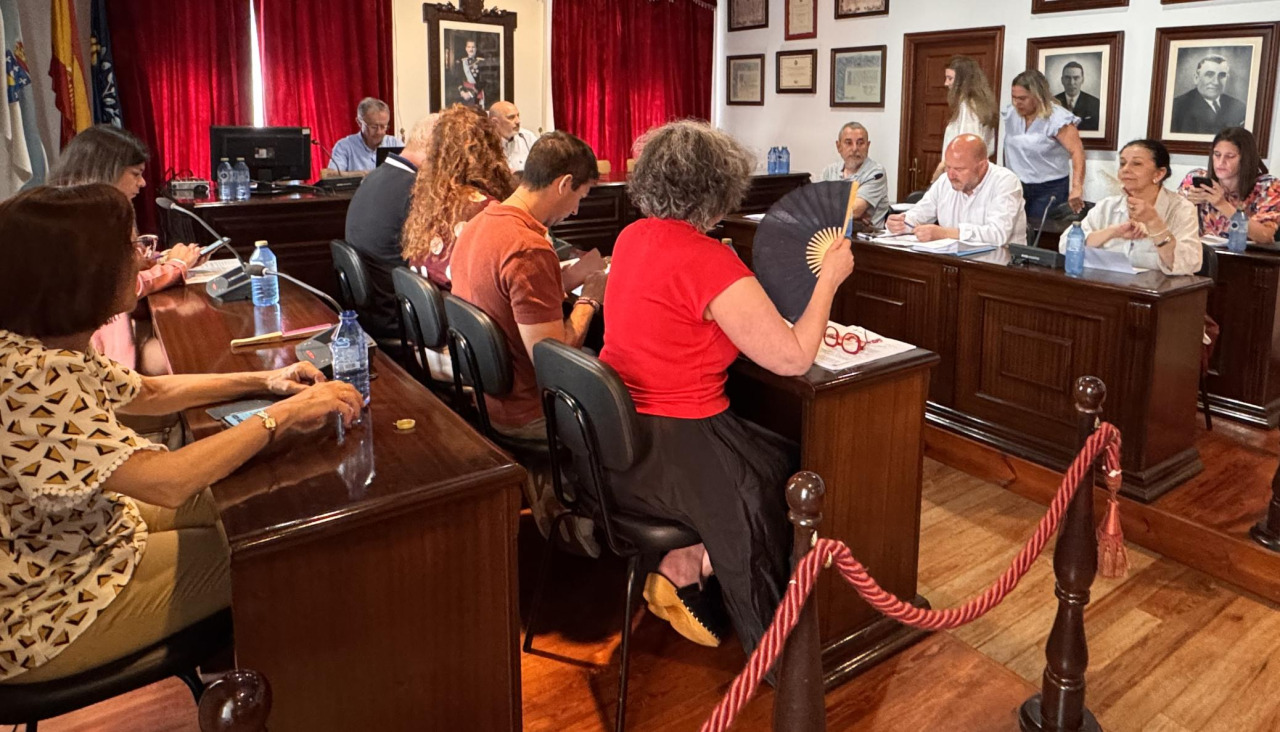 El pleno de la corporación municipal se prolongó durante más de tres horas