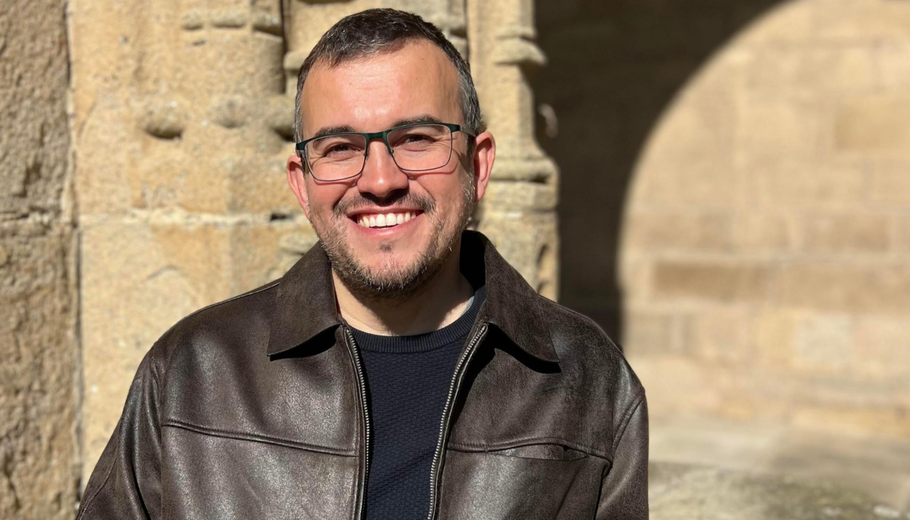 Carlos Callón es natural de Ribeira