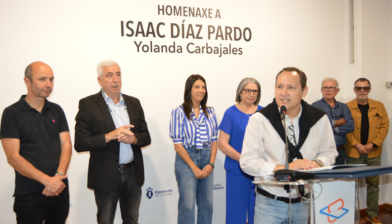 Xoán Pastor Rodríguez, director del Mugart, habló de Isaac Díaz Pardo y de la grabadora que ahora le hace un homenaje