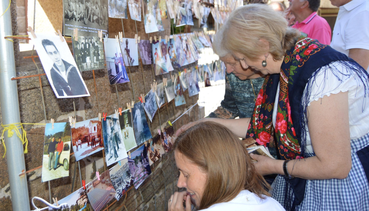 El evento, que alcanzó su quinta edición, incluyó una exposición de más de un centenar de fotografías antiguas para que la gente pueda comparar como era el lugar antes y tras el paso de los años