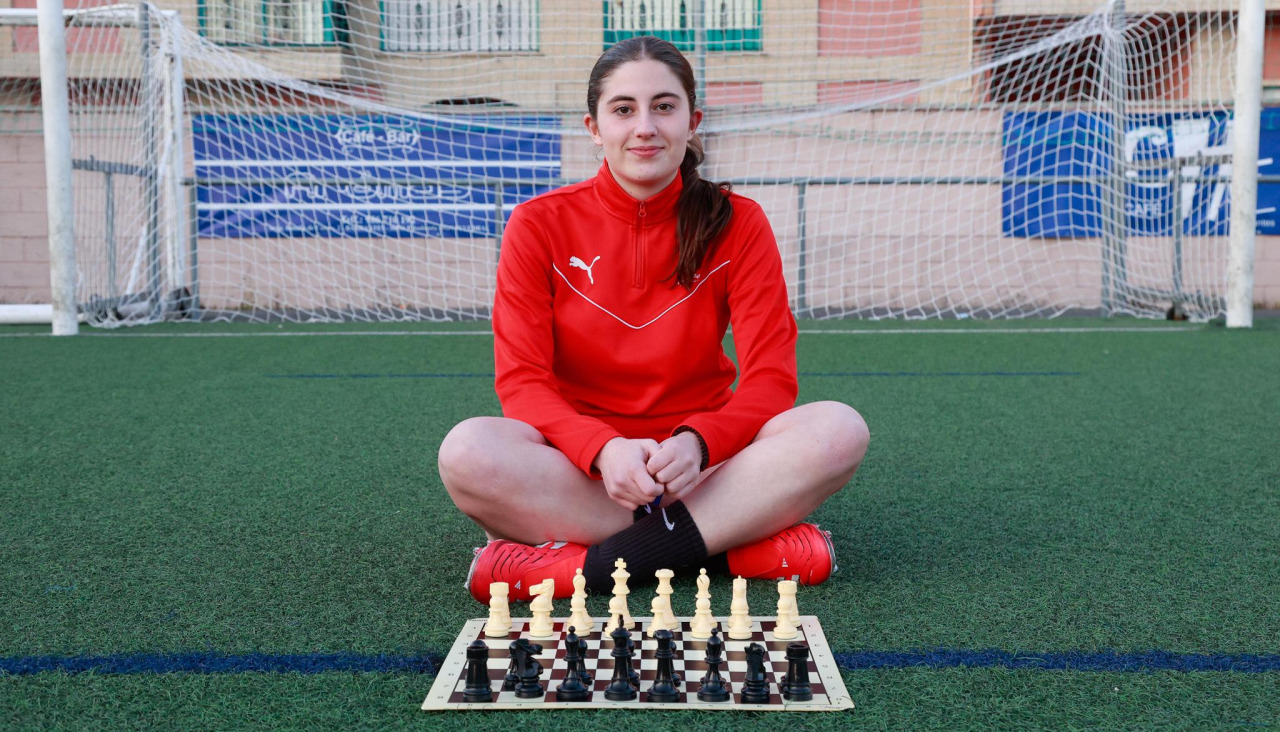 paula suárez futbolista del umia y jugadora de ajedrez entrevista para la gala do deporte