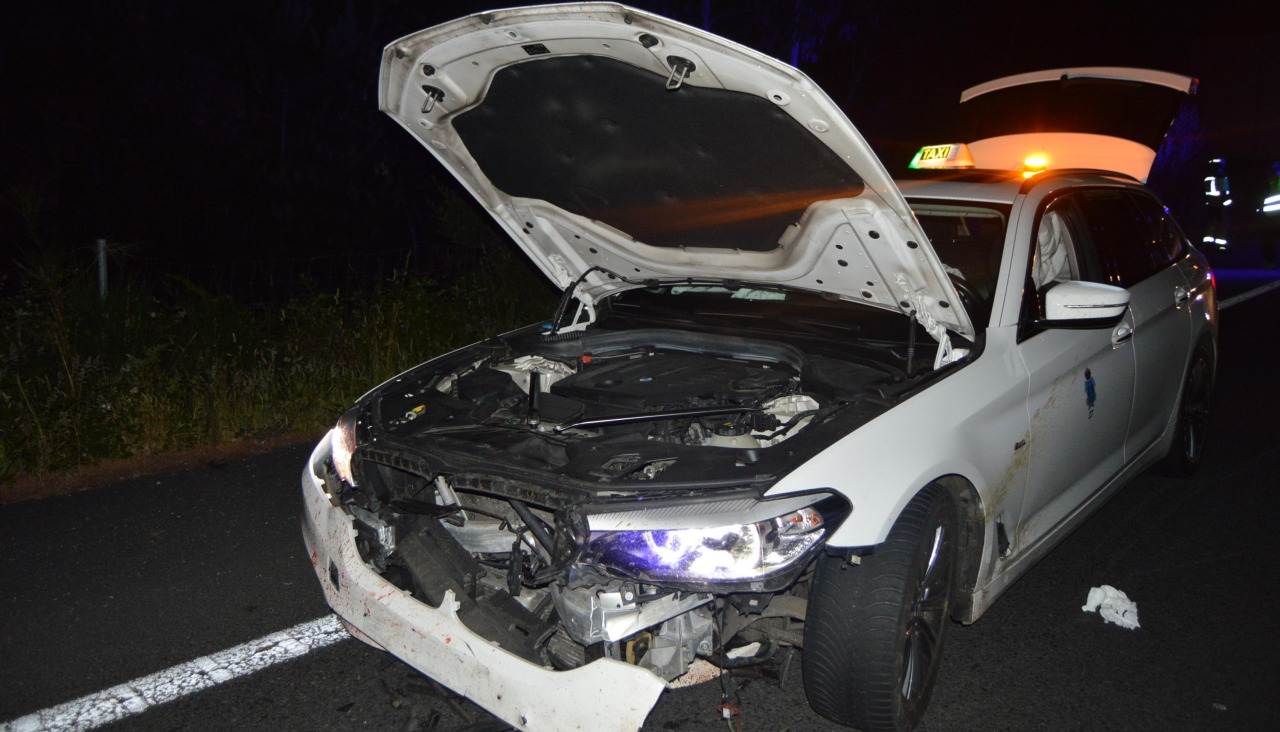 Un BMW 520D sufrió daños considerables en su parte frontal