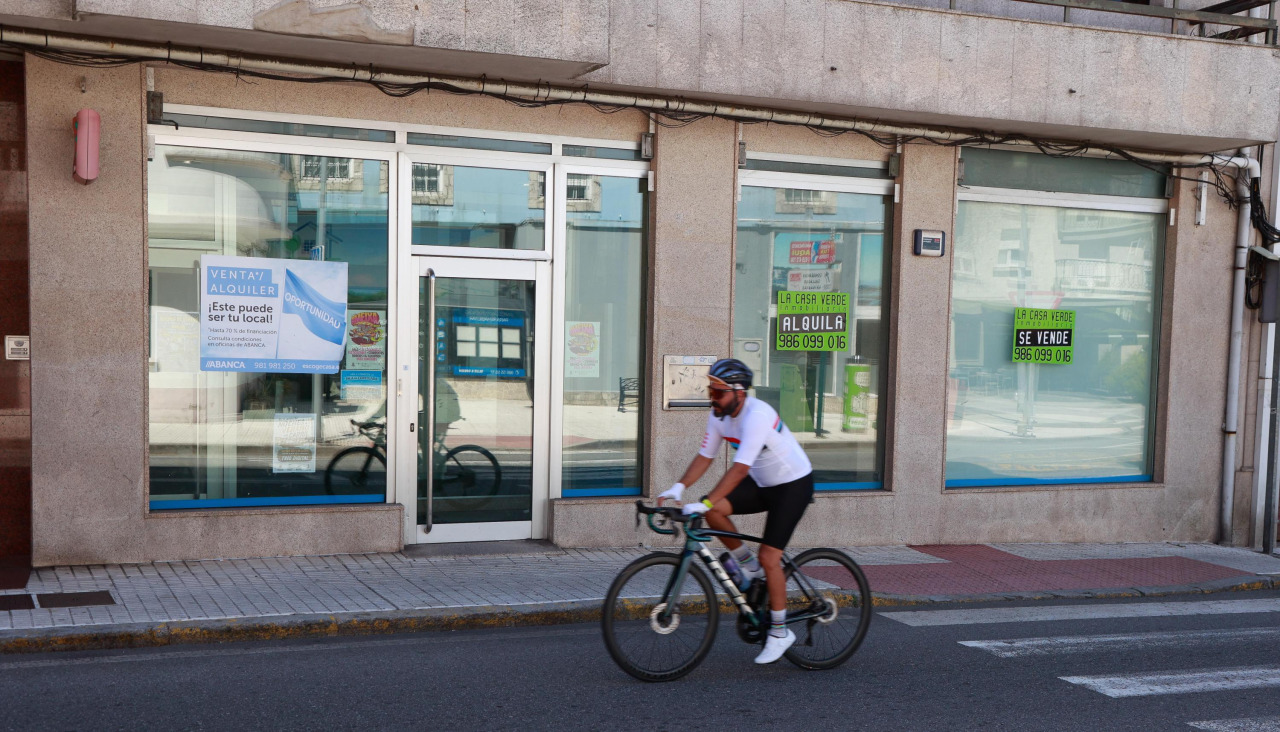 Una de las oficinas físicas cerradas en los últimos años, en este caso, en Carril