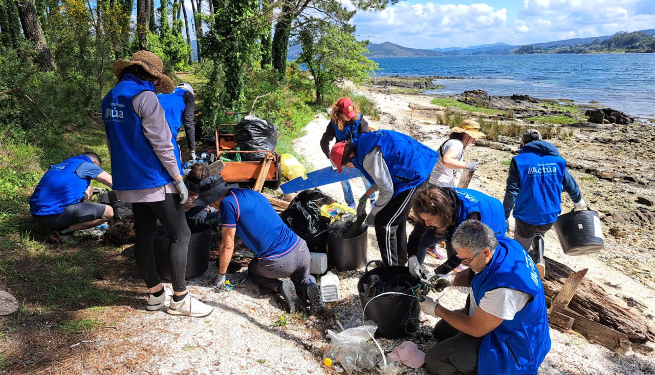 Limpieza residuos en cortegada