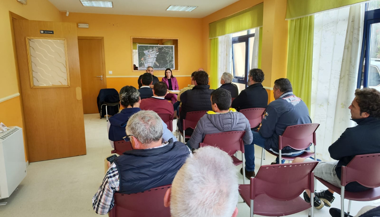 Pp cambados reunión empresarios polígono industrial Sete Pías