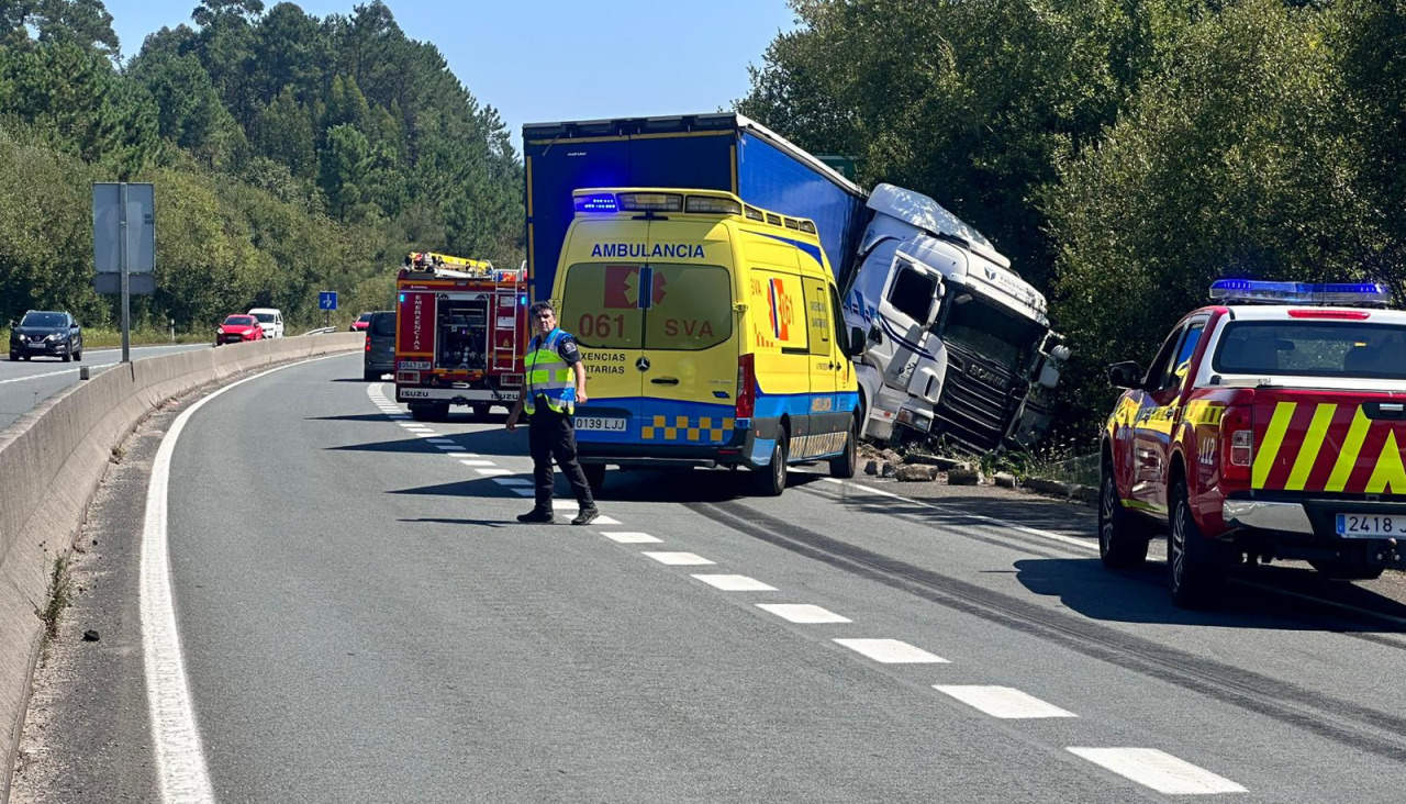Camion sanxenxo accidente