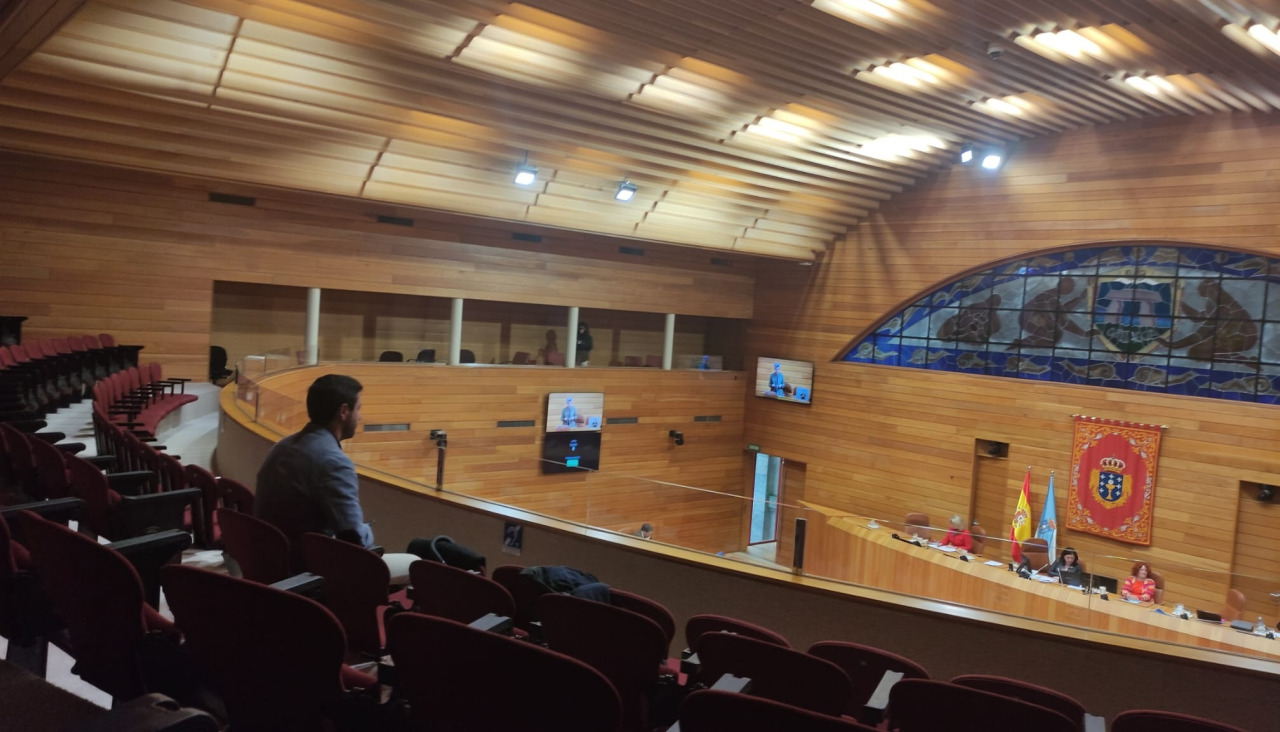 Alcalde cambados parlamento asilo