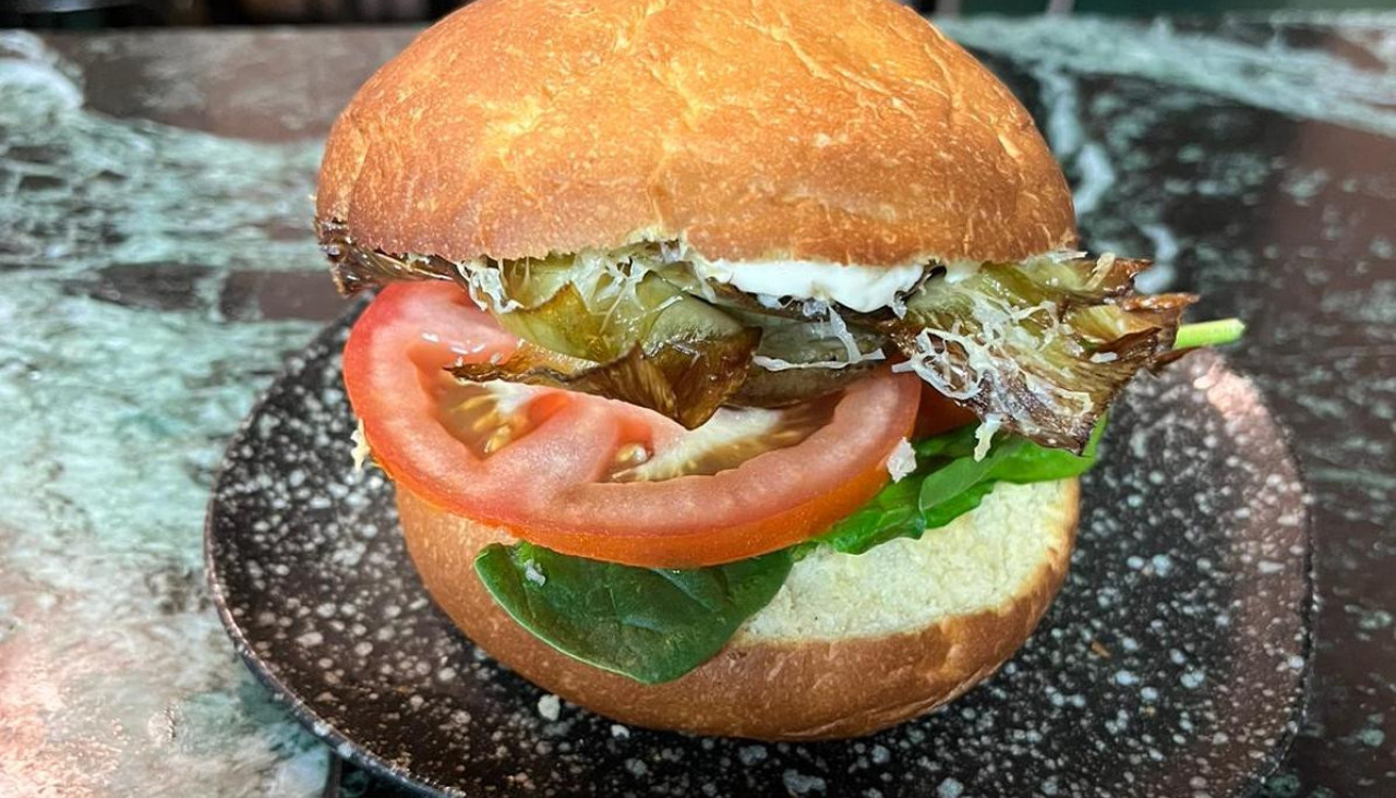 Hamburguesa de alcachofa y yuzu