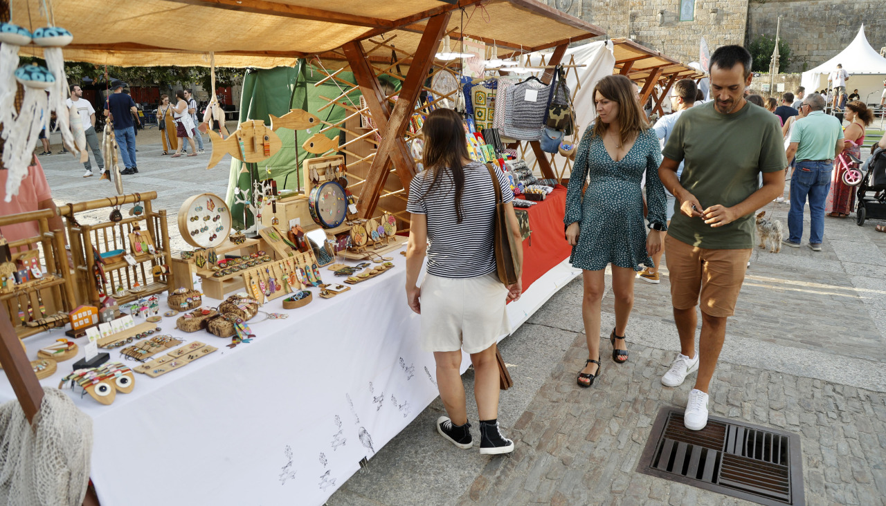 Artesanu00eda puesto urban feira cambados