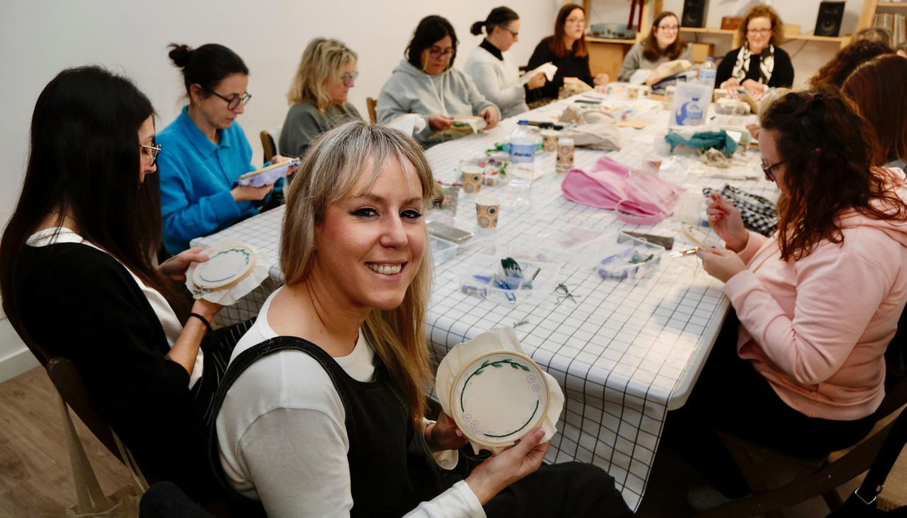 Taller de bordado casa das formigas