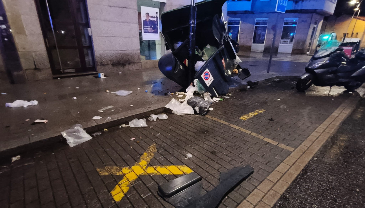 Un vehículo se sale de la vía en Cambados y choca contra un taxi ...