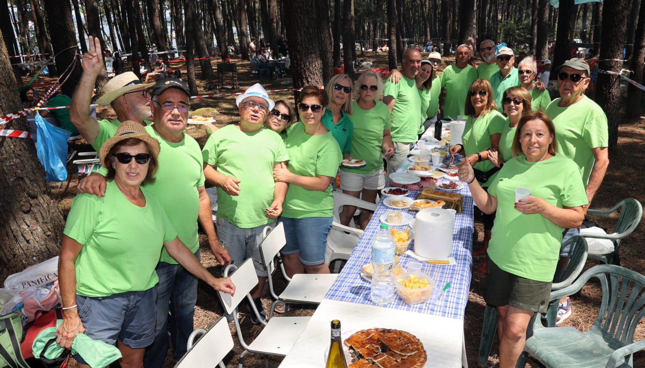 A Bouza cumple con la tradición campestre del San Ramón en A Illa (12)