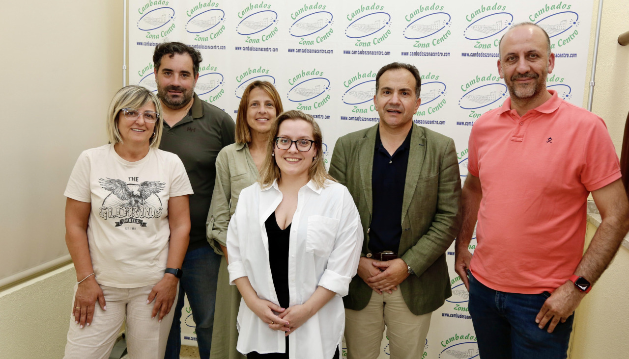 Integrantes de la directiva de Cambados Zona centro