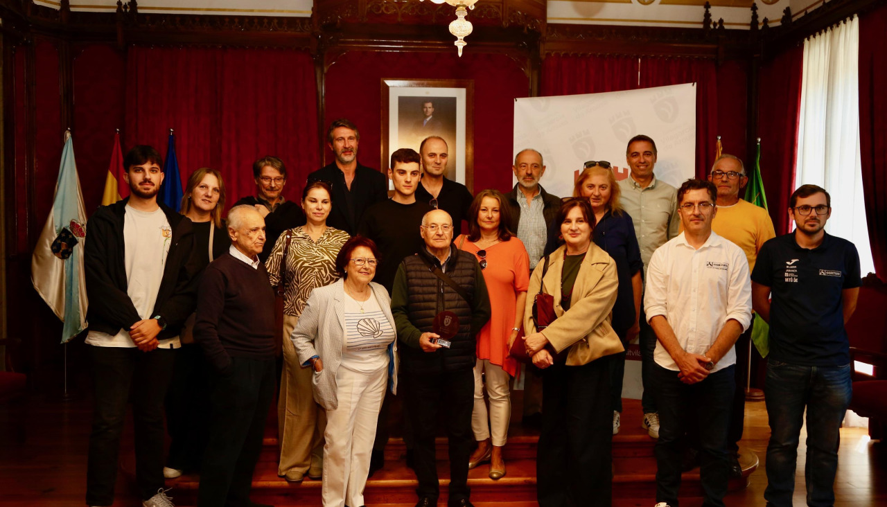 Foto de familia da recepción no Concello