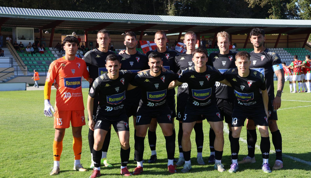 El once titular del Arosa SC en Vilalba