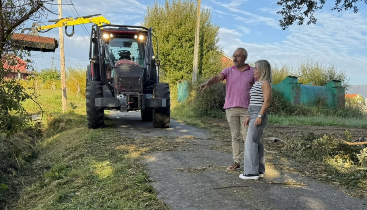 Los concejales de Medio Ambiente y de Medio Rural supervisaron esta mañana los trabajos de desbroce en el lugar de Graso