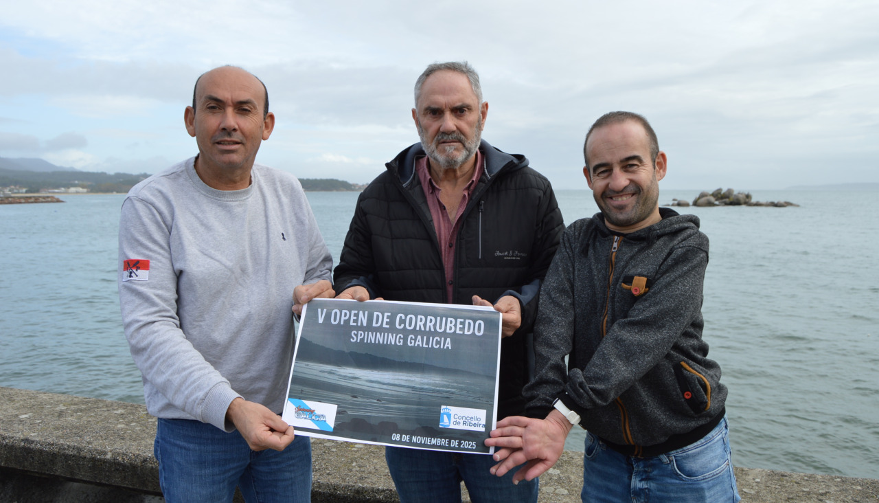 Fernando Abraldes, Ramón Crujeiras 'Portas' y Álex Vidal presentaron el cartel del V Open de Corrubedo Spinning Galicia