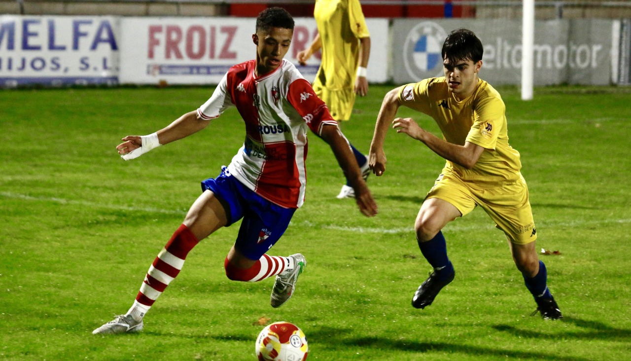 Marco Antonio fue uno de los tres jugadores de primer año juvenil que alineó de inicio Perú