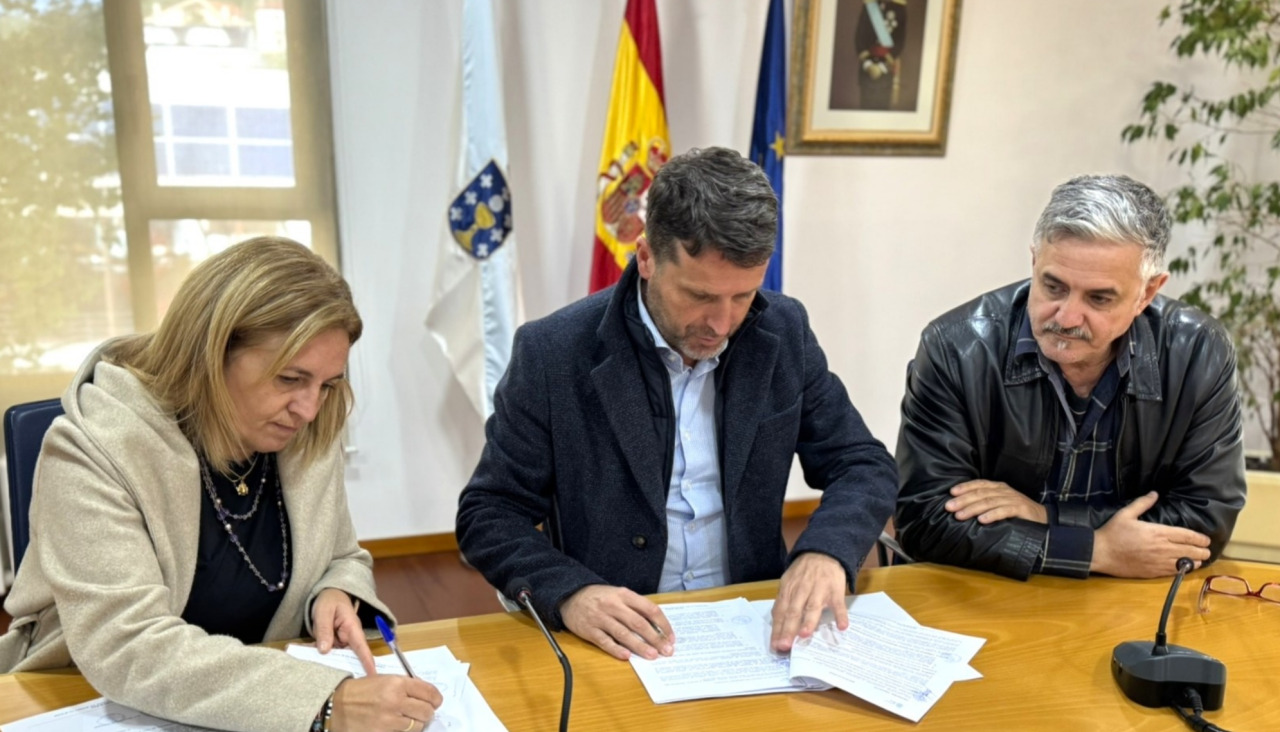 Uno de los convenios suscritos por el Ayuntamiento con clubes o entidades deportivas fue con el Boiro Voleibol