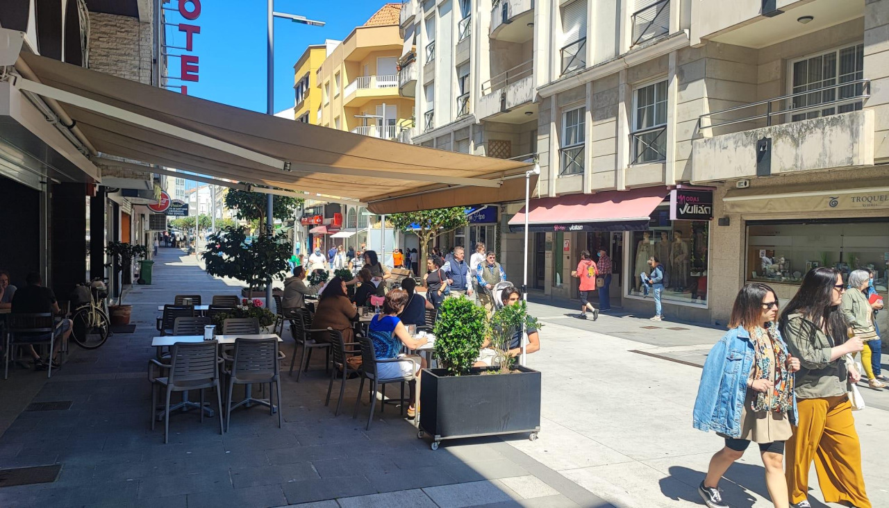 Imagen de archivo de una céntrica calle de O Grove