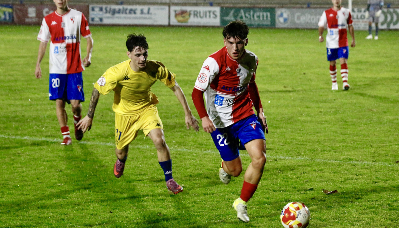 El Arosa Juvenil empató la pasada jornada ante el Pontevedra en A Lomba