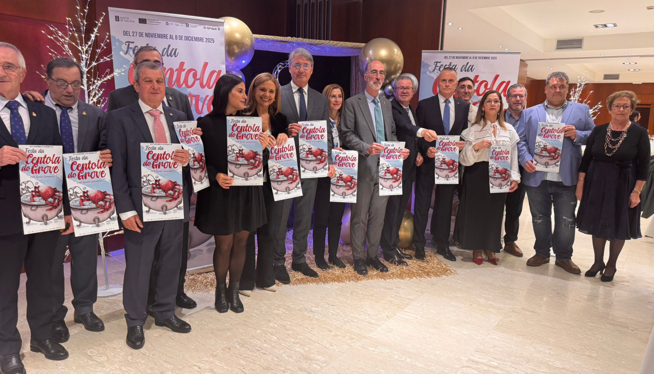 Imagen de organizadores, invitados y premiados en la gala