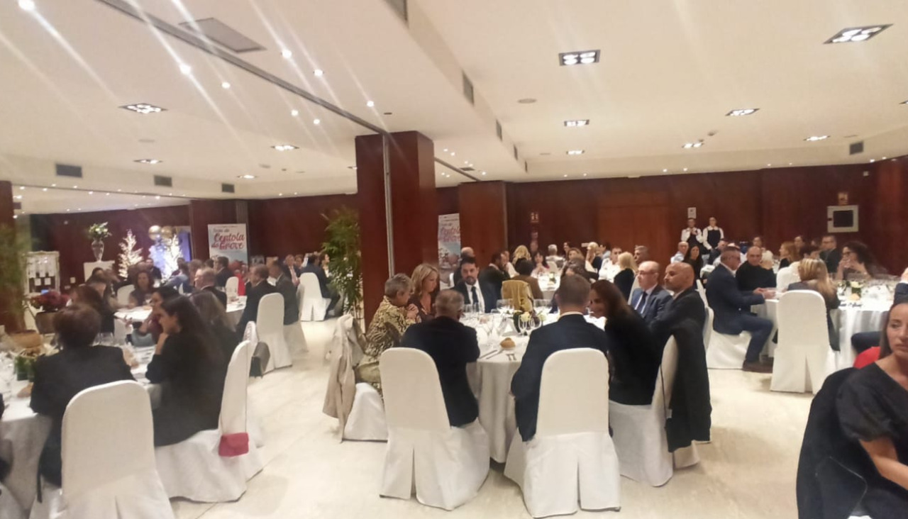 Un momento de la cena celebrada ayer