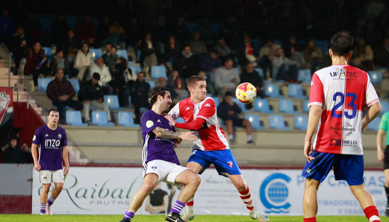 Remeseiro tuvo más protagonismo en la primera parte, pero lo perdió en la segunda, salvo en el balón parado, y su equipo lo notó