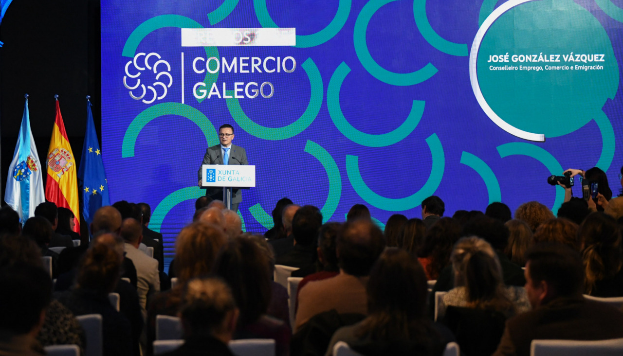 El conselleiro José González clausuró el acto de entrega de los Premio do Comercio Galego 2025