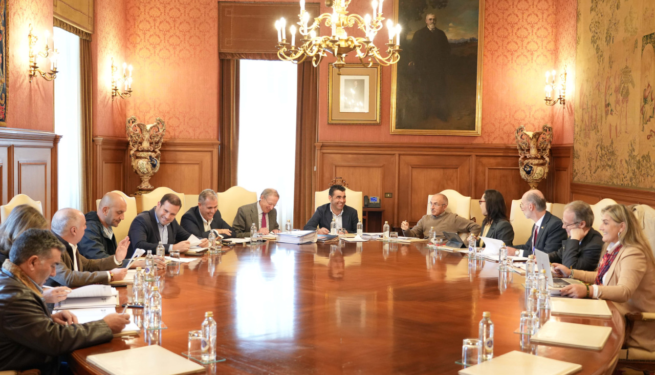 La junta provincial de gobierno abordó ayer este a inversión