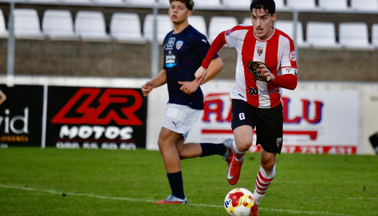 El capi Óscar brilló menos con balón esta vez y se puso al servicio del equipo en la faceta defensiva