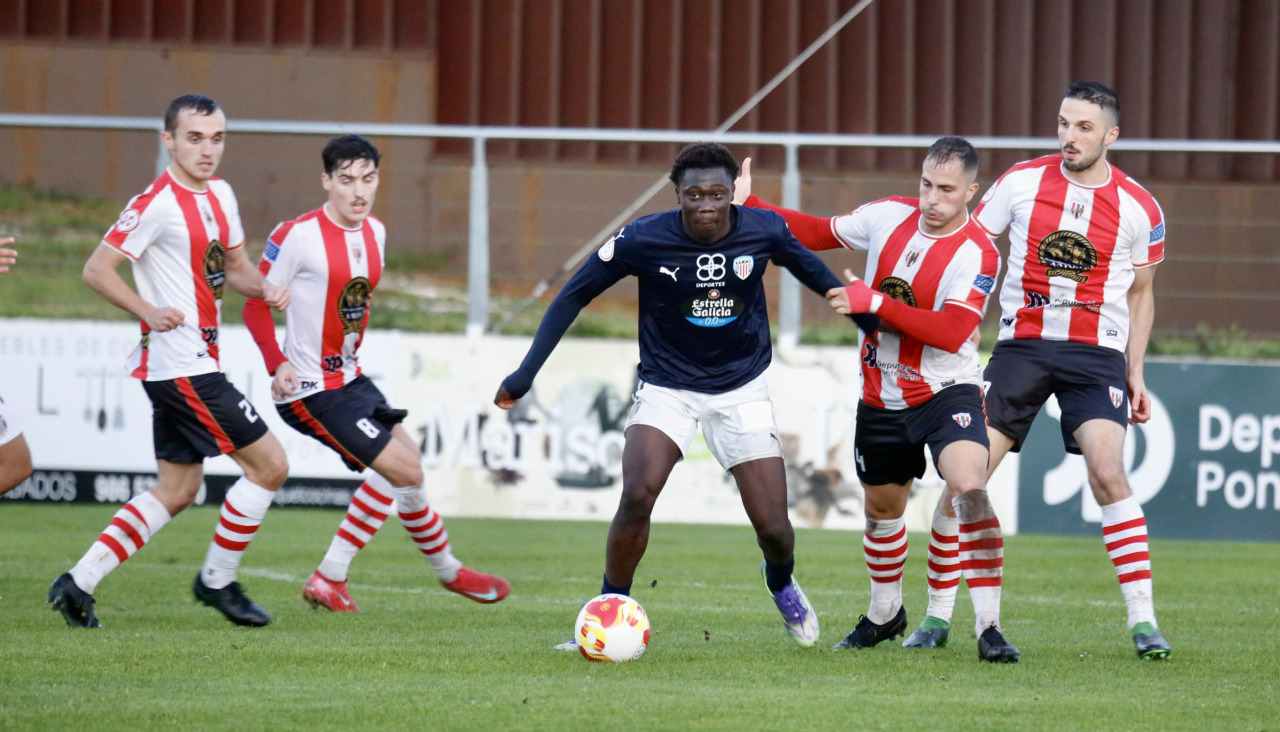 La defensa del Céltiga echó el candado y Pedro Delgado matuvo un particular duelo con Ibe