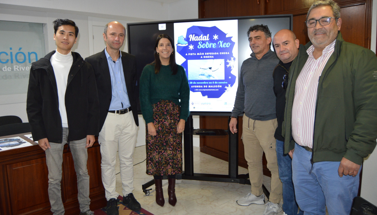 Awei Xu, Vicente Mariño, María Sampedro, Francisco Martínez, Alfonso Mera y José Antonio Fernández presentaron oficialmente la actividad de la pista de hielo en Ribeira