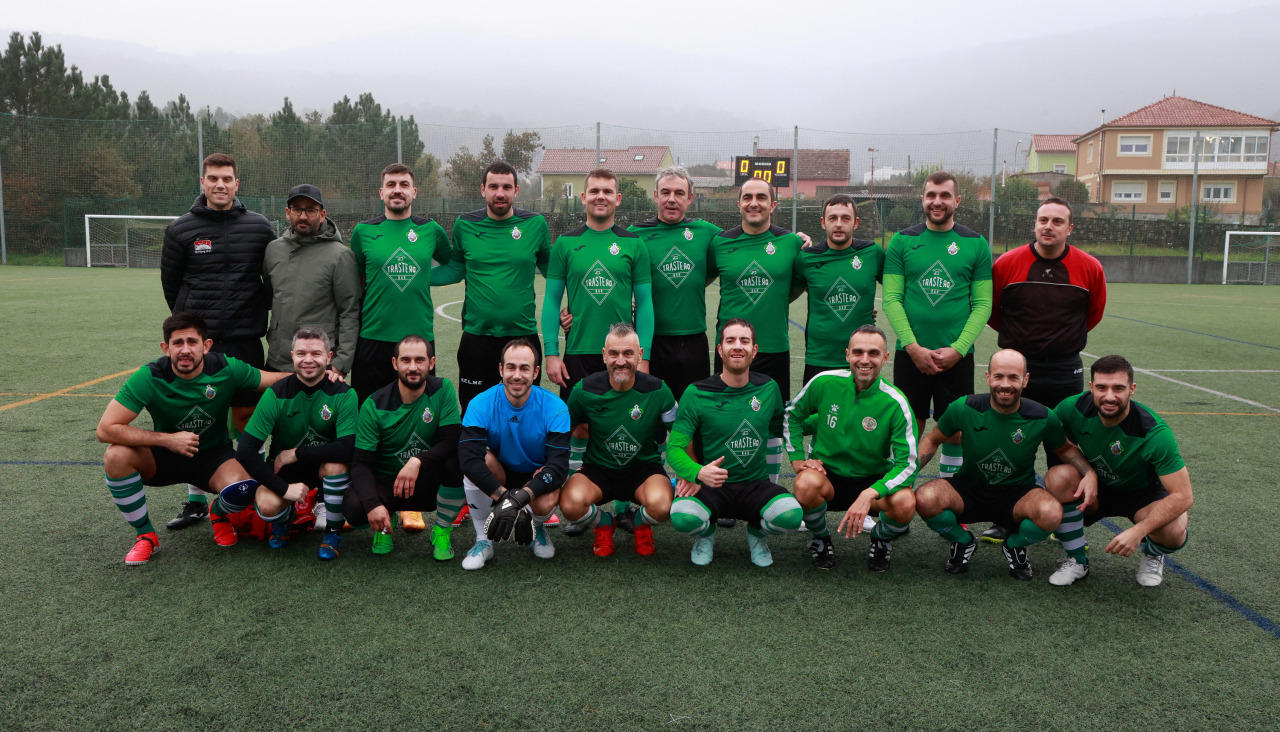 Formación del Bamio, que se impuso el sábado en el Mari Paz Vilas al Soho Cambados para adelantarle en la tabla del grupo 1 de Primera de Veteranos