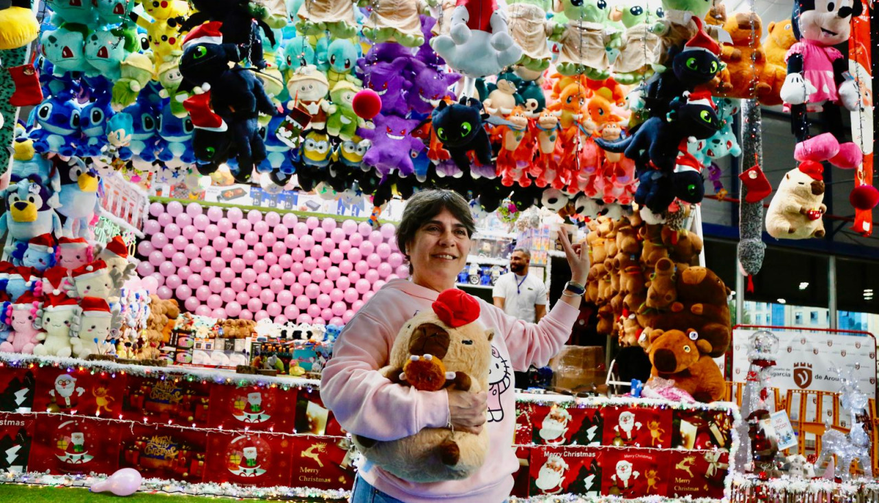 La concejala Tania García fue una de las primeras en visitar el Fexturrón