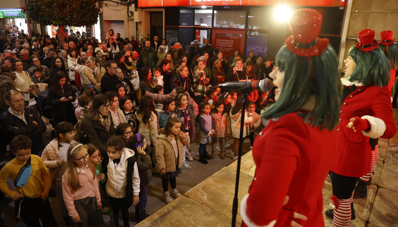 Un momento del encendido de luces en O Grove el año anterior