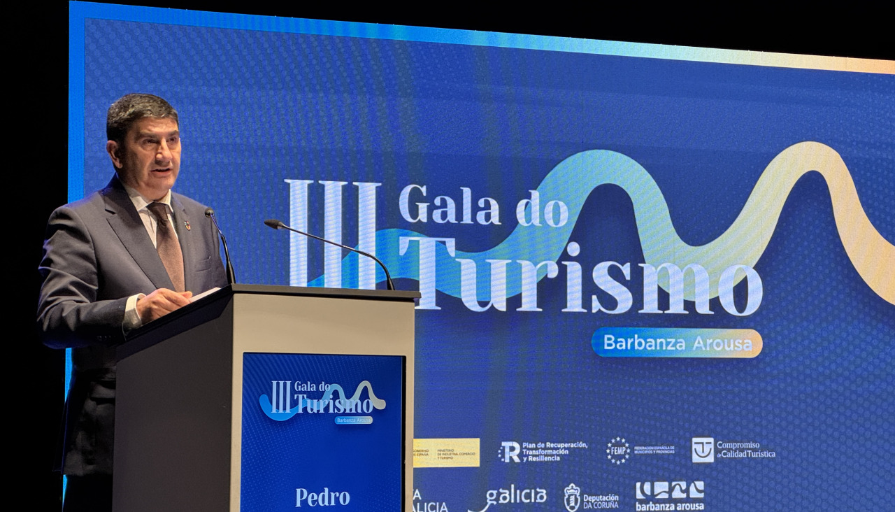 El delegado del Gobierno de España en Galicia, Pedro Blanco, fue el encargado de cerrar el turno de intervenciones en la gala barbanzana