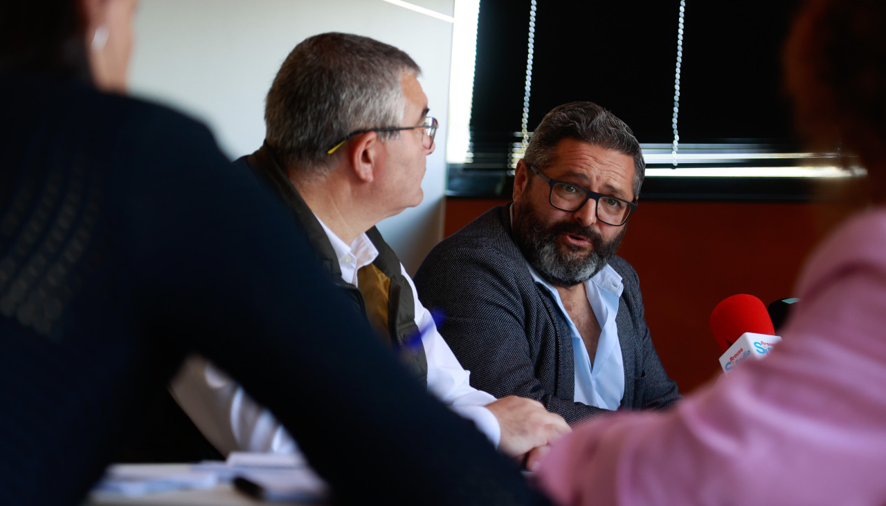 El presidente de la Mancomunidade, David Castro, y el gerente, José Ramón García Guinarte, anunciaron las inversiones en una rueda de prensa