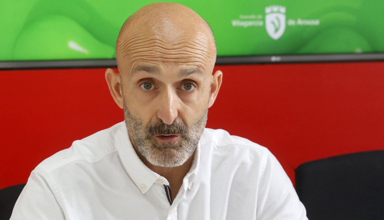 Álvaro Carou durante un acto