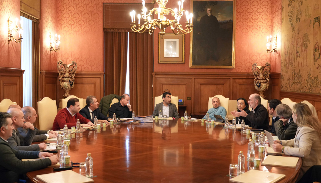 La junta provincial de gobierno, reunida hoy