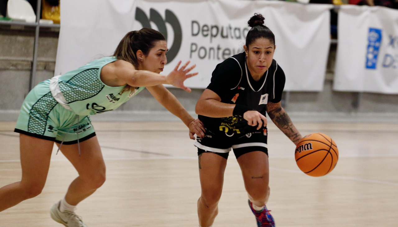 Damaris Rodriguez durante el partido en casa ante el Barakaldo